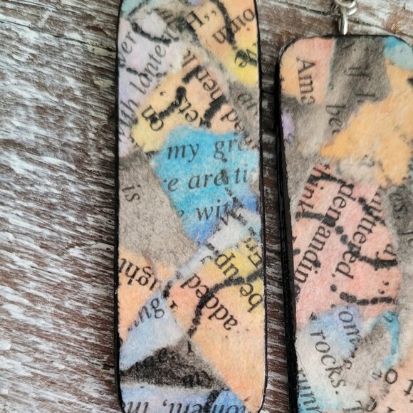 HANDCRAFTED PAINTED DROP EARRINGS - Picture 4 of 5